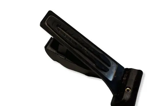 BMW 5 G30 G31 G38 Accelerator throttle pedal 6889825