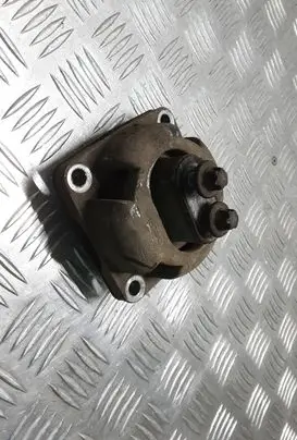 Mercedes-Benz ML W164 Engine mount bracket