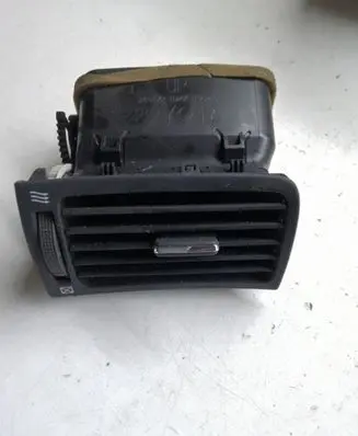 Toyota Avensis T250 Dashboard side air vent grill/cover trim 8518