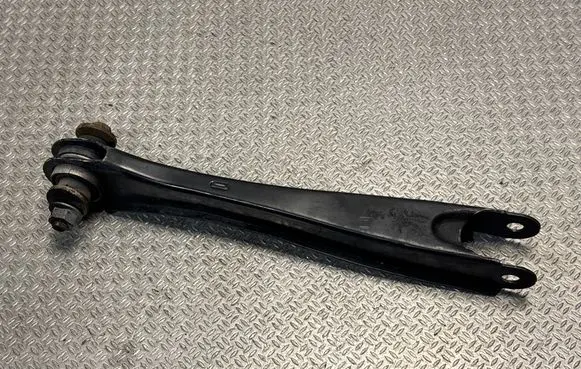 Rear control arm