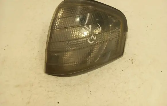 Mercedes-Benz C W202 Headlight/headlamp 183358b
