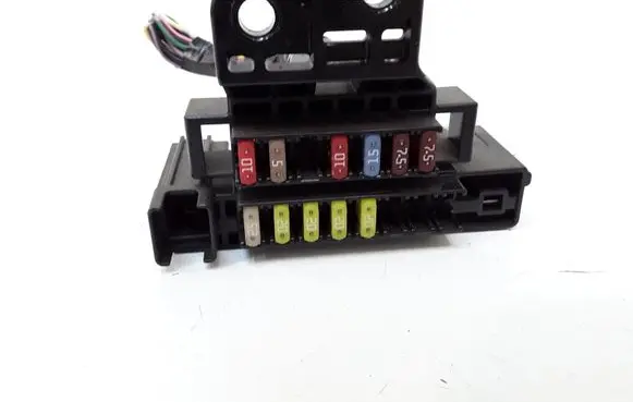 Toyota Corolla Verso AR10 Fuse module