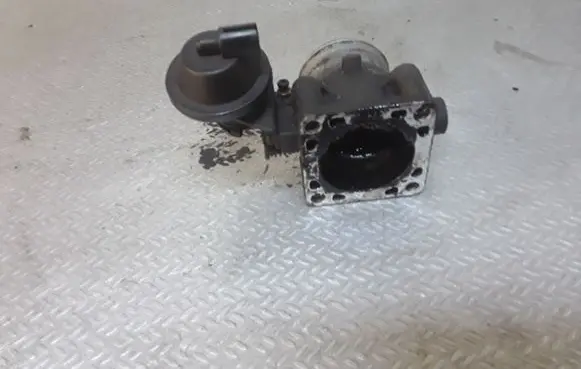 Hyundai i30 Engine shut-off valve 