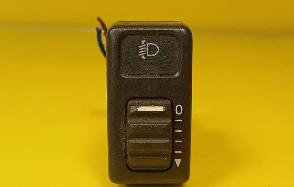 Volvo C70 Headlight level height control switch 9162960