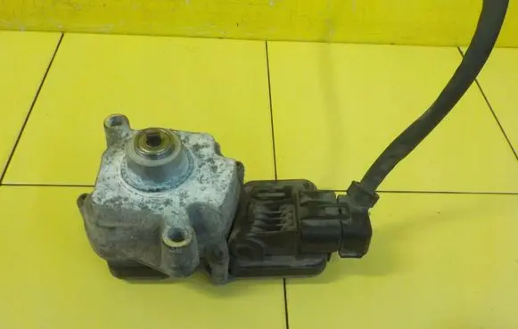 BMW X1 E84 Other gearbox part 7607639