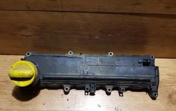 Renault Megane II Rocker cam cover 8200379908