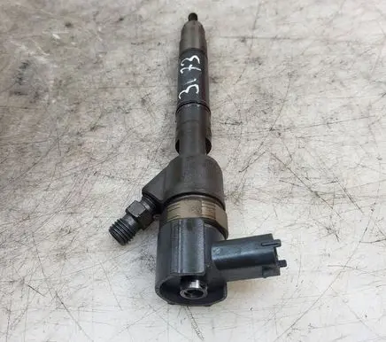 Hyundai i40 Fuel injector 338002A800 0445110411