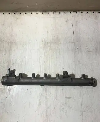 Volkswagen Golf VI Fuel main line pipe 03L125A