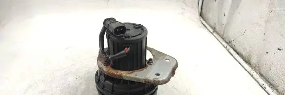 BMW X3 E83 Secondary air pump 72812920 7R340201403