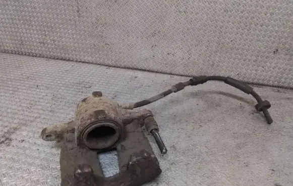 Fiat Idea Front brake caliper