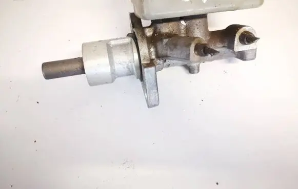 Dodge Caliber Master brake cylinder