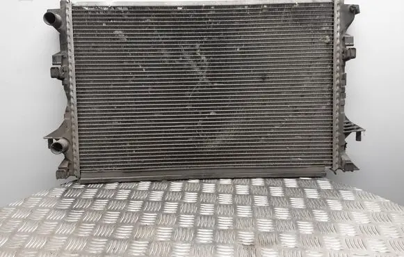 Renault Laguna II Coolant radiator 8200033729B