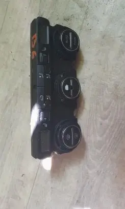 Volkswagen PASSAT B6 Climate control unit