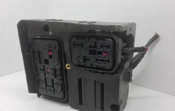 Volkswagen Golf V Fuse module 1K0907361B 1K0937701A 1K0937700A