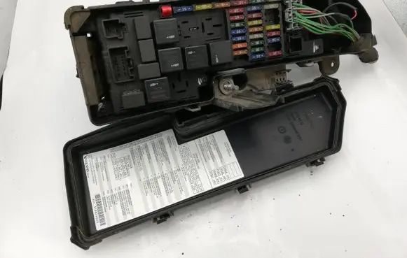 Volvo XC90 Fuse box set 9494210 9494211