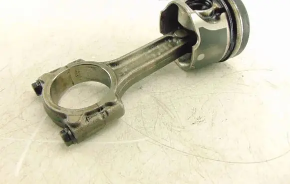 Renault Megane I Piston 
