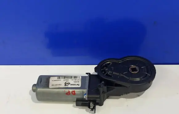 Volvo V60 Seat adjustment motor 100506875
