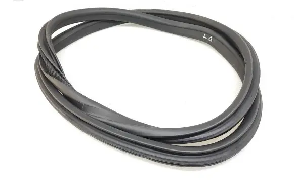 BMW i4 Rear door rubber seal (on body) 7482947
