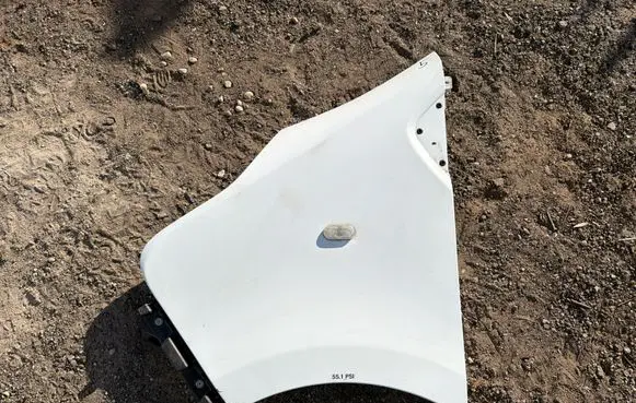 Opel Vivaro Fender 