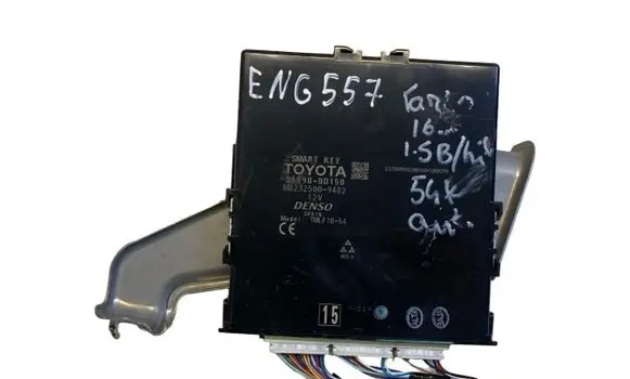 Toyota Yaris Keyless (KESSY) go control unit/module 899900D150 MB2325009482