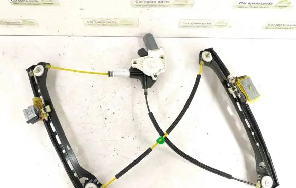 Mercedes-Benz E W238 Front door electric window regulator 2057204427 0009066206