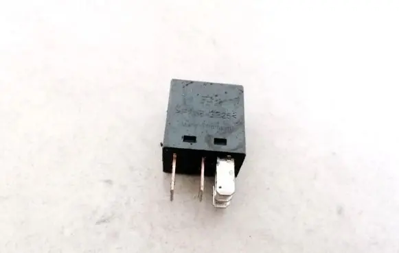 Peugeot 208 Other relay 9673062180