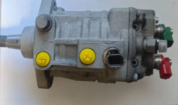 Toyota RAV 4 (XA20) Fuel injection high pressure pump 2210027010