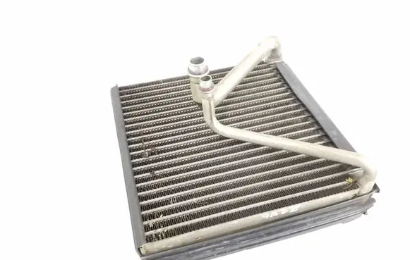 Volkswagen Polo Air conditioning (A/C) radiator (interior) 