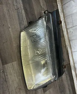 Volkswagen PASSAT B5 Headlight/headlamp 081411101R