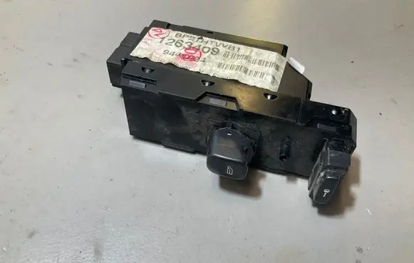 Volvo XC90 Electric window control switch 30746075 1263409