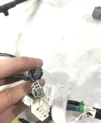 Subaru Outback (BS) Front door wiring loom 81820AL26A