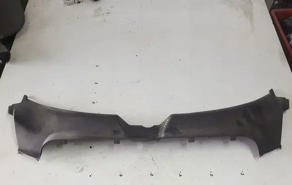 Radiator trim