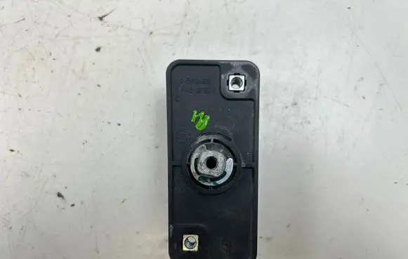 Iveco Daily 6th gen Rear door interior handle 2242453