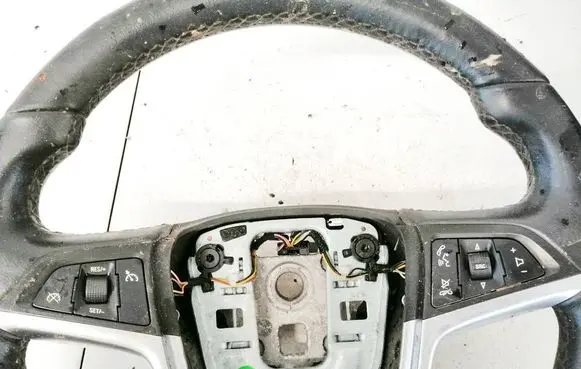 Opel Astra J Steering wheel buttons/switches 