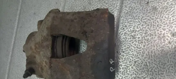 Skoda Octavia Mk1 (1U) Front brake caliper