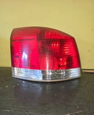 Opel Signum Rear/tail lights 13159861 377001