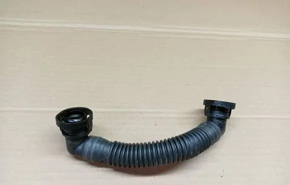 Skoda Octavia Mk4 Breather hose/pipe 05L103493A
