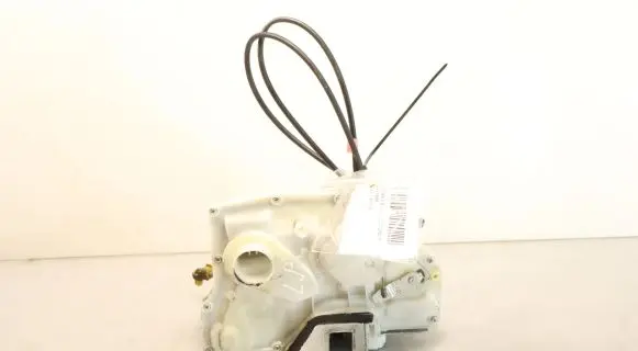 Suzuki SX4 Front door lock