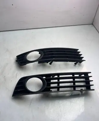 Audi A4 S4 B6 8E 8H Front bumper lower grill 8E0807681