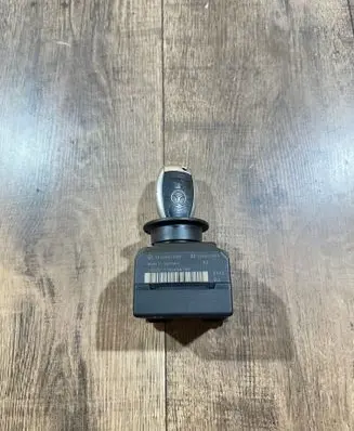 Mercedes-Benz R W251 Ignition lock 1645451008 330028