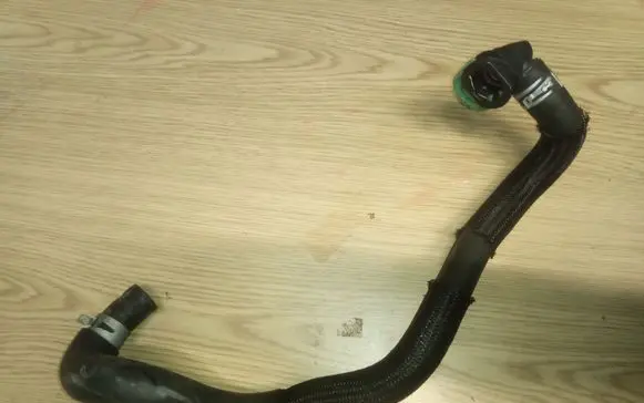 Toyota Auris E180 Engine coolant pipe/hose
