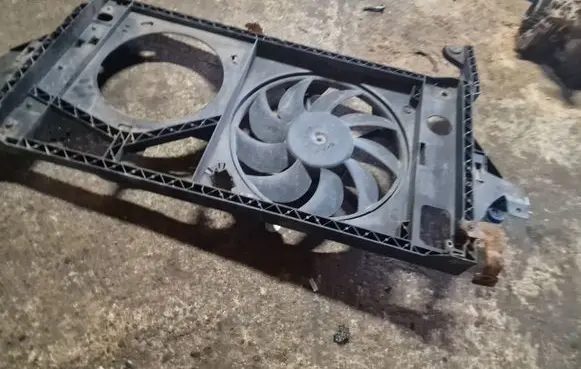 Renault Master II Electric radiator cooling fan