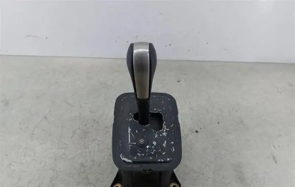Opel Corsa C Gear shift cable linkage 24455912AY