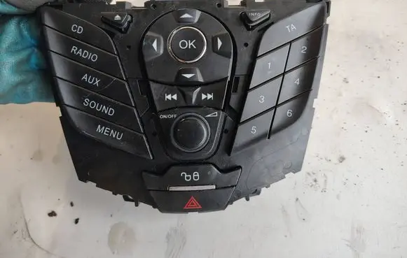 Ford Focus Head unit multimedia control AM5T18K811AD