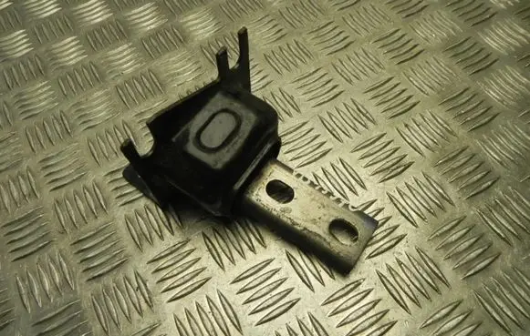 Dacia Sandero Engine mount bracket 112209464R VD15970