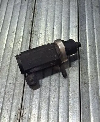 Audi A6 S6 C5 4B Turbo solenoid valve 8D0906627 72190332