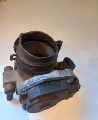 Volkswagen Golf III Throttle valve 408237111008