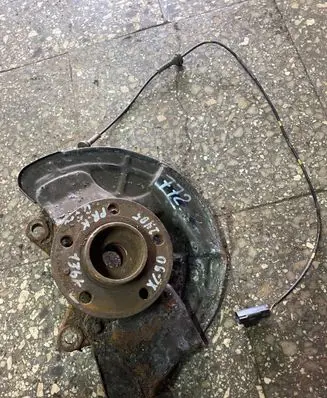 Volvo XC90 Front wheel hub