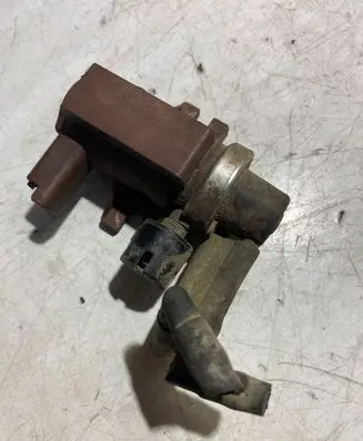 Volvo V50 Turbo solenoid valve 70096602