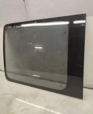 Volkswagen Caddy Side middle window/glass 